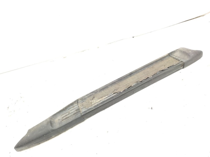 Recambio de estribo para nissan patrol gr v wagon (y61) 3.0 dti referencia OEM IAM   
