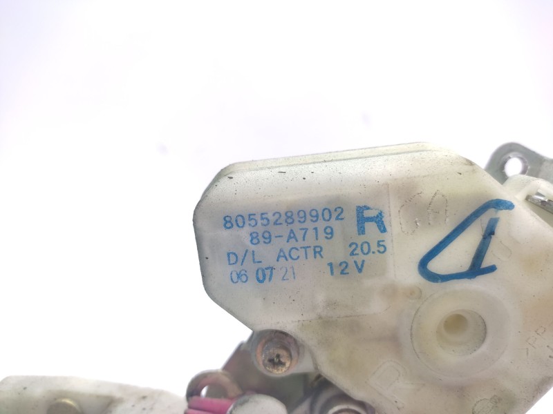 Recambio de cerradura puerta delantera derecha para nissan patrol gr v wagon (y61) 3.0 dti referencia OEM IAM  80502VB000 