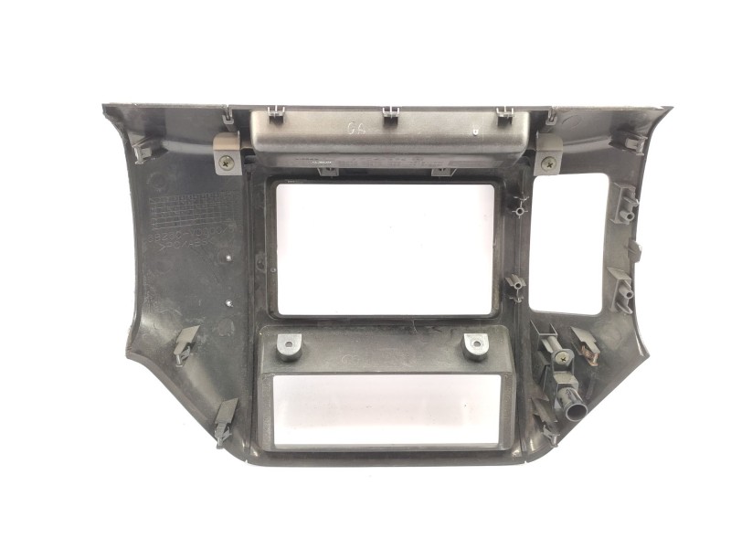 Recambio de moldura para nissan patrol gr v wagon (y61) 3.0 dti referencia OEM IAM   