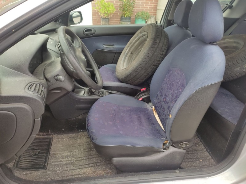 peugeot 206 hatchback (2a/c) del año 1999