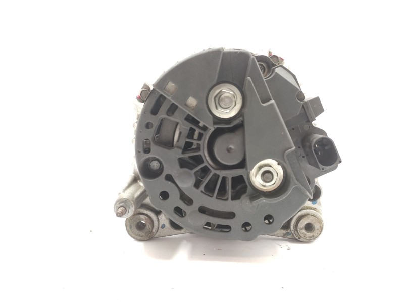 Recambio de alternador para volkswagen polo iv (9n_, 9a_) 1.9 sdi referencia OEM IAM  038903018Q 