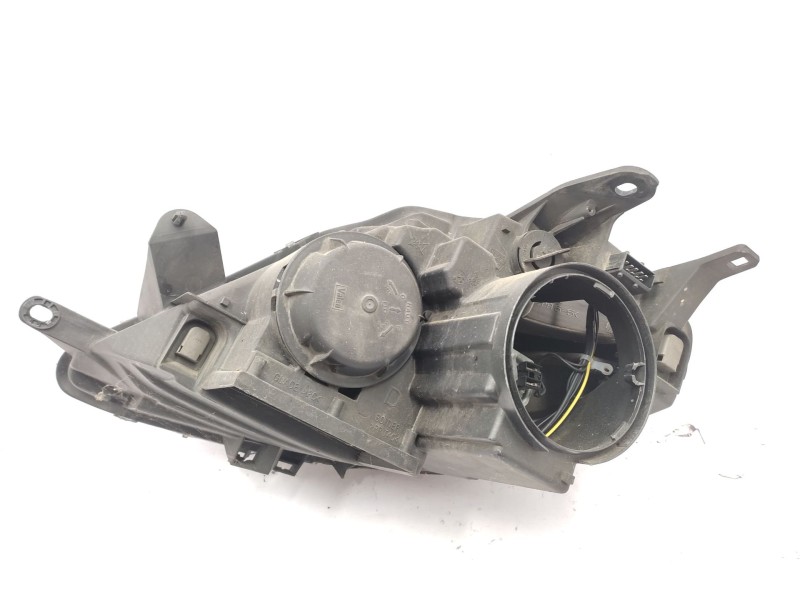 Recambio de faro derecho para nissan patrol gr v wagon (y61) 3.0 dti referencia OEM IAM   
