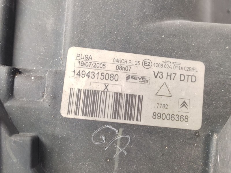 Recambio de faro derecho para nissan patrol gr v wagon (y61) 3.0 dti referencia OEM IAM   
