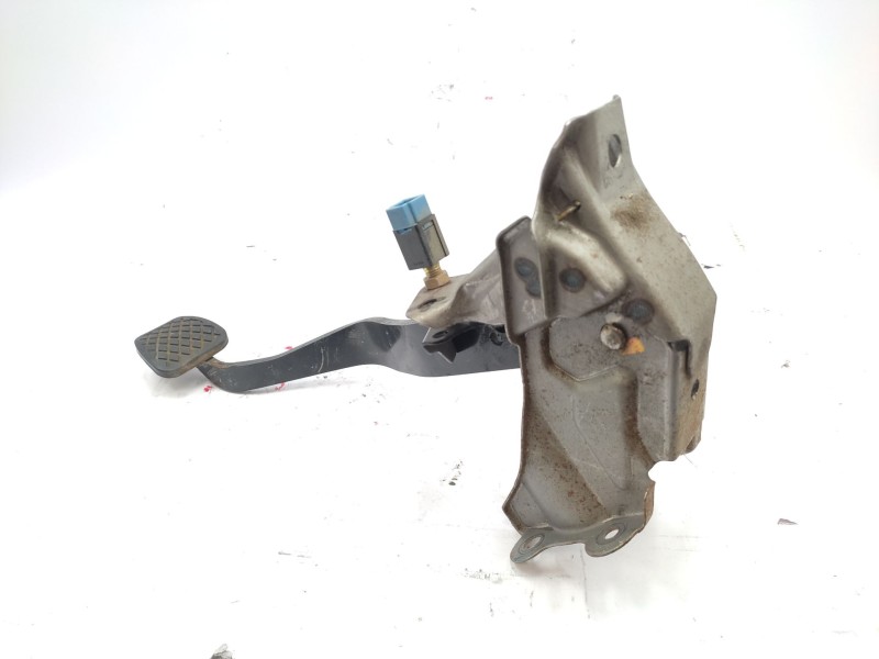 Recambio de pedal freno para nissan patrol gr v wagon (y61) 3.0 dti referencia OEM IAM   