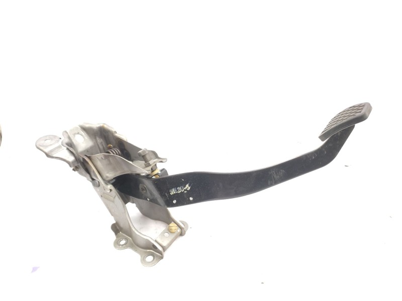 Recambio de pedal embrague para nissan patrol gr v wagon (y61) 3.0 dti referencia OEM IAM   