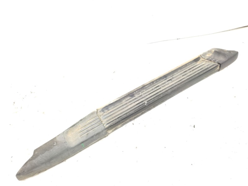 Recambio de estribo para nissan patrol gr v wagon (y61) 3.0 dti referencia OEM IAM   