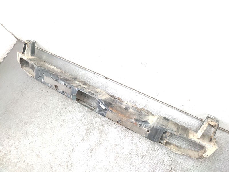 Recambio de refuerzo paragolpes trasero para nissan patrol gr v wagon (y61) 3.0 dti referencia OEM IAM  85010VD200 