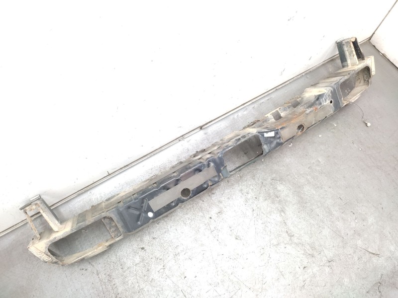 Recambio de refuerzo paragolpes trasero para nissan patrol gr v wagon (y61) 3.0 dti referencia OEM IAM  85010VD200 