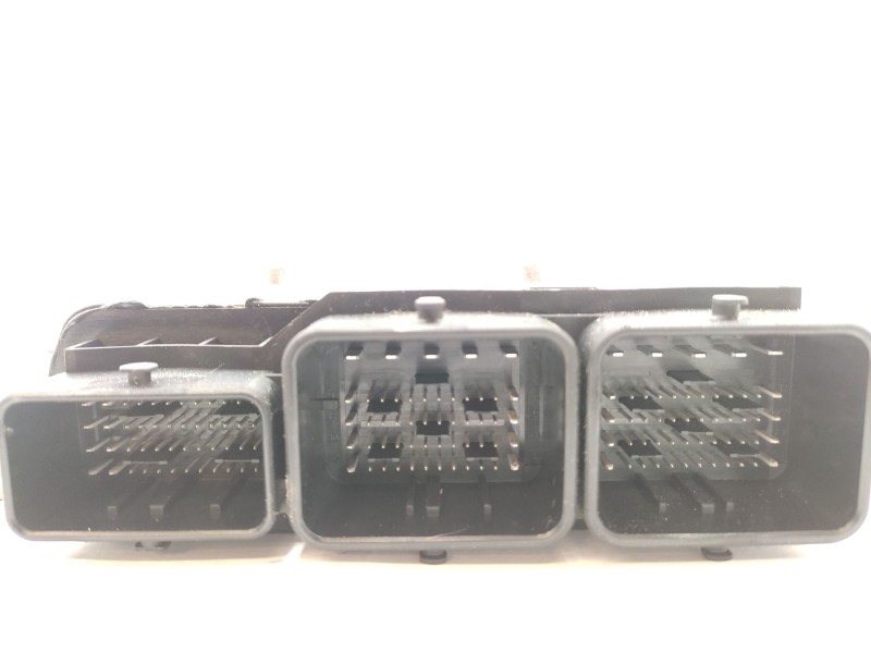 Recambio de centralita motor uce para ford kuga (cbs) titanium referencia OEM IAM   