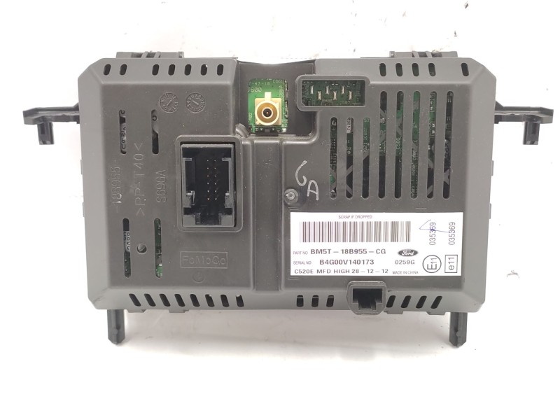 Recambio de pantalla multifuncion para ford kuga (cbs) titanium referencia OEM IAM   