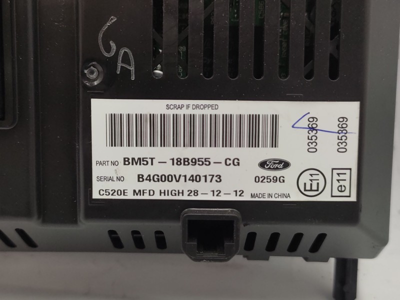 Recambio de pantalla multifuncion para ford kuga (cbs) titanium referencia OEM IAM   
