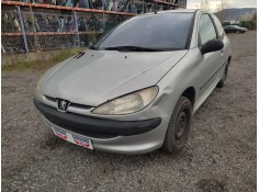 peugeot 206 berlina del año 2000