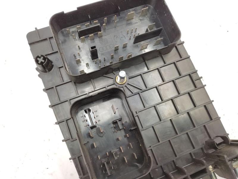 Caja Reles / Fusibles 1k0937124k  - Audi A3 (8p1) 2.0 Tdi 16v 4