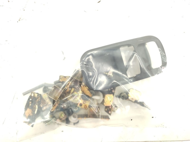 Recambio de guarnecido puerta delantera derecha para nissan terrano ii (r20) 2.7 tdi 4wd referencia OEM IAM 809002X806  
