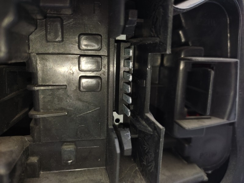 Piloto Trasero Derecho 023411  - Mg Serie 200 (xw) 216 Gti 3