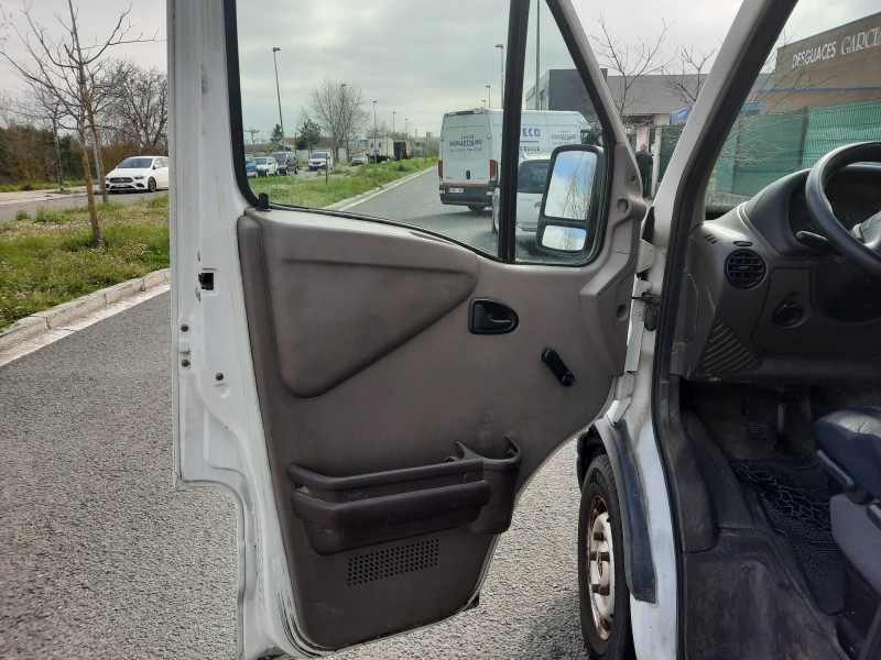 opel movano del año 2000