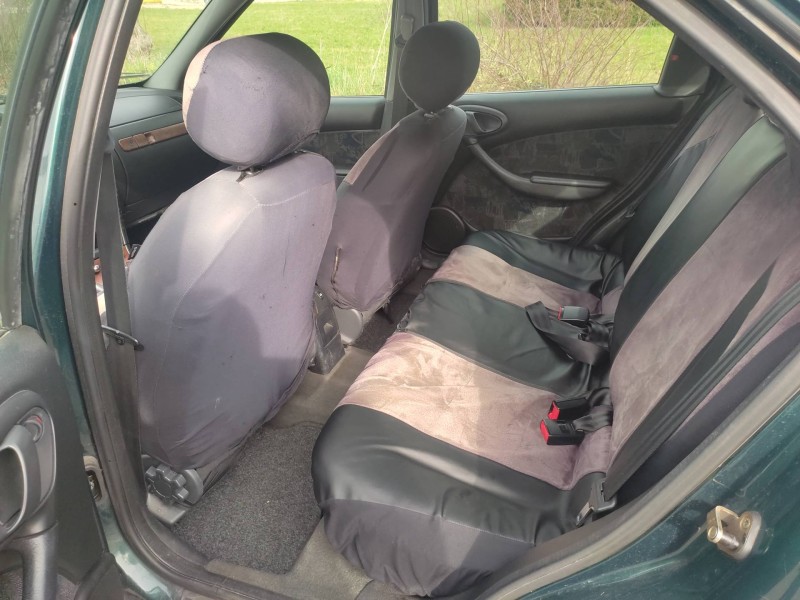 citroën xsara berlina del año 2000