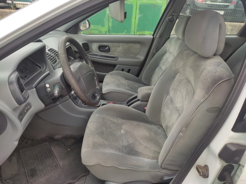 renault laguna (b56) del año 1999