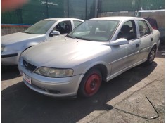 opel vectra b berlina del año 2000