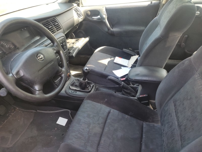 opel vectra b berlina del año 2000