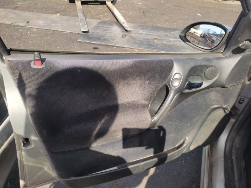 opel vectra b berlina del año 2000