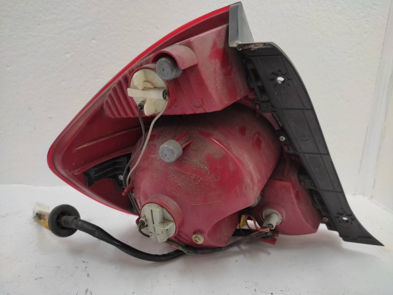 Piloto Trasero Derecho 92402257  - Hyundai Accent (lc) 1.3 12v Cat 6