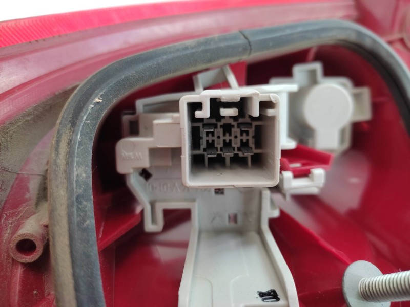 Piloto Trasero Izquierdo 8a6113405ac  - Ford Fiesta (cb1) 1.25 16v Cat 2