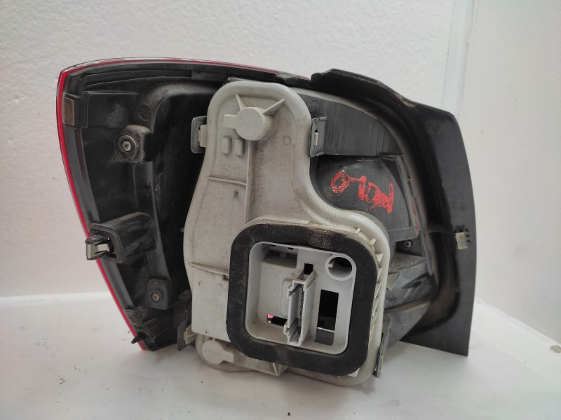 Piloto Trasero Derecho 6r0945096l  - Volkswagen Polo (6r1) 1.2 3