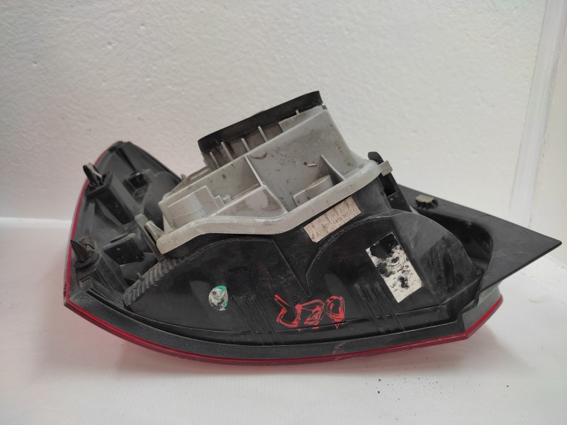 Piloto Trasero Derecho 6r0945096l  - Volkswagen Polo (6r1) 1.2 4