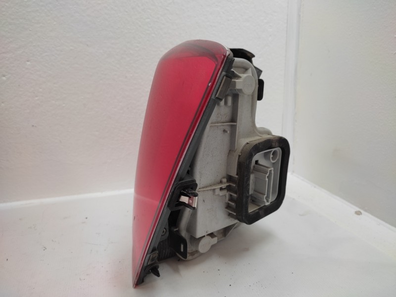 Piloto Trasero Derecho 6r0945096l  - Volkswagen Polo (6r1) 1.2 7