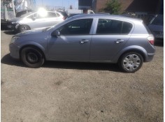 opel astra h berlina del año 2004