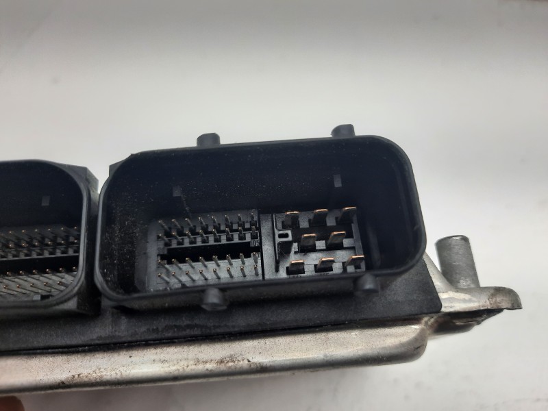 Centralita Motor Uce 038906019ft 0281010981  - Audi A3 (8l) 1.9 Tdi 2