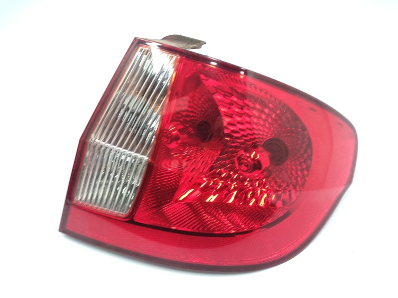 Recambio de piloto trasero derecho para hyundai getz (tb) 1.5 crdi copa referencia OEM IAM 924021C510  