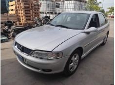 opel vectra b berlina del año 2000