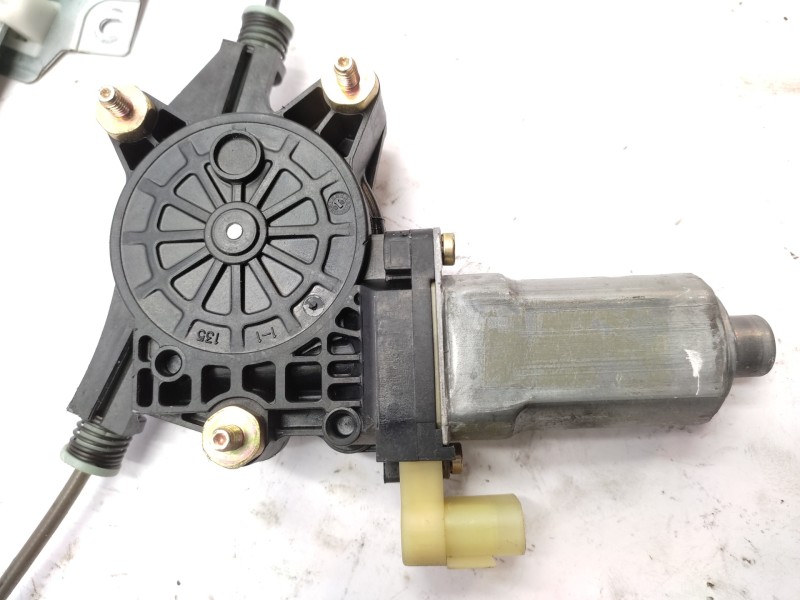 Elevalunas Delantero Derecho 824021g010  - Kia Rio 1.5 Crdi Active 2
