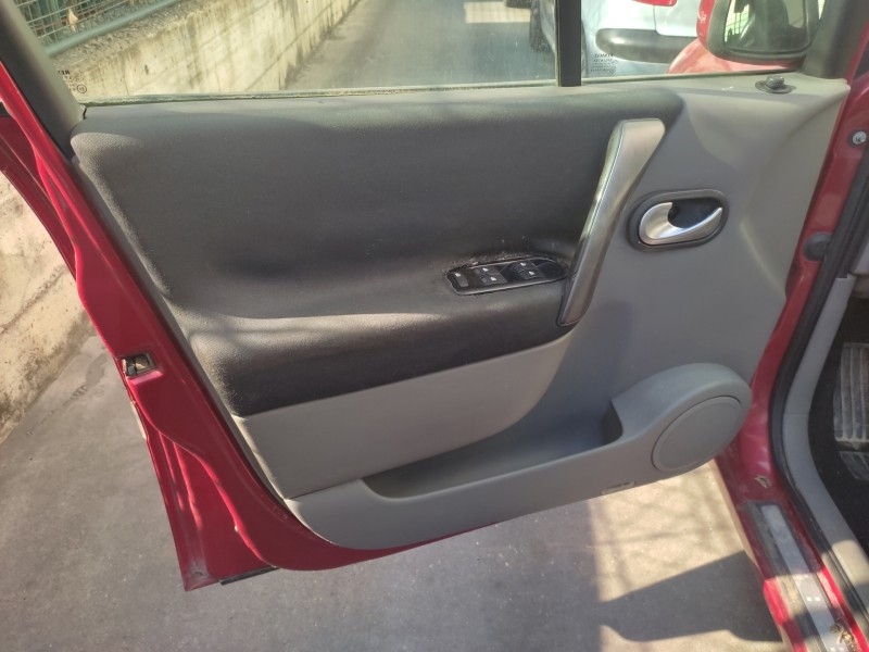 renault scenic ii del año 2005