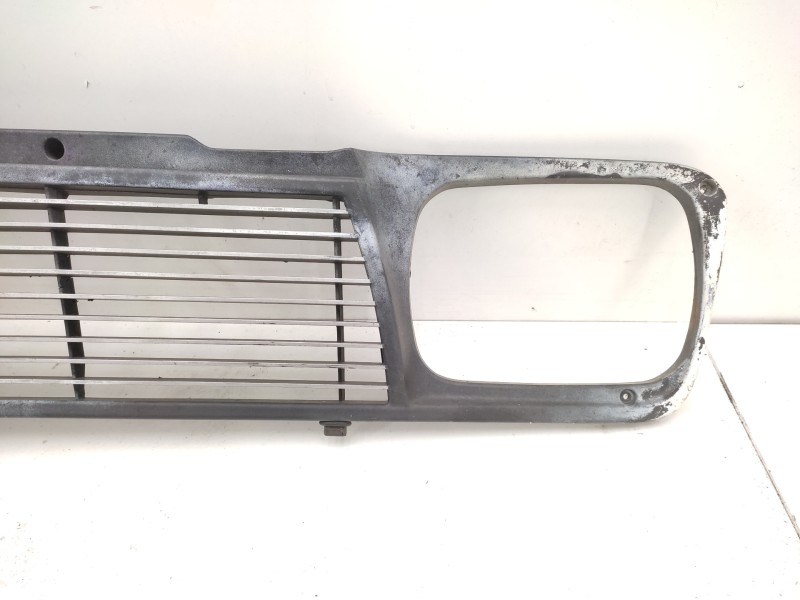 Rejilla Delantera  - Seat Fura 0.9 2