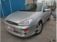 ford focus berlina (cak) del año 2001