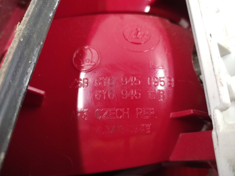 Piloto Trasero Izquierdo 6y6945095b 6y6945111b  - Skoda Fabia (6y2/6y3) 1.0 2