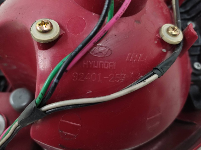 Piloto Trasero Izquierdo 92401257  - Hyundai Accent (lc) 1.3 12v Cat 2