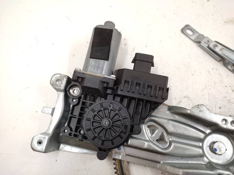 Elevalunas Delantero Izquierdo 93184842  - Opel Zafira B 1.9 Cdti 5