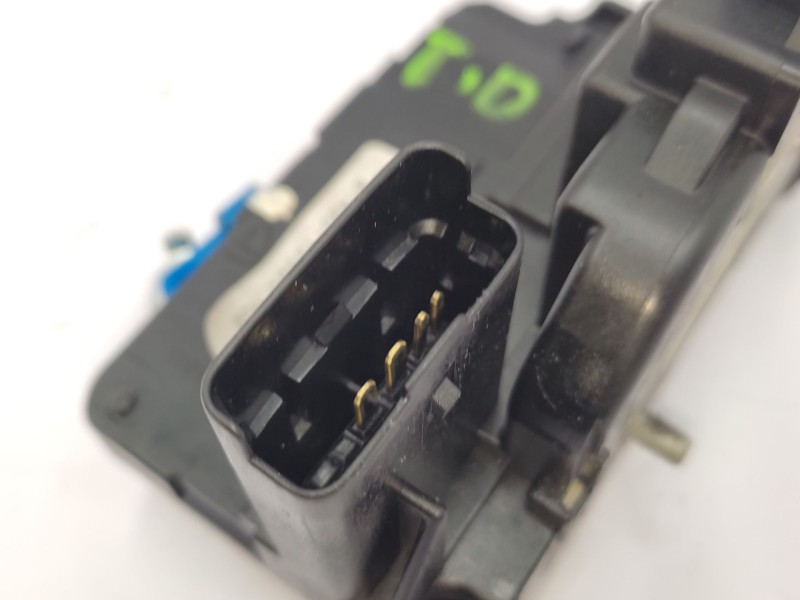Cerradura Puerta Trasera Derecha 814201j520  - Hyundai I20 1.2 16v Cat 4