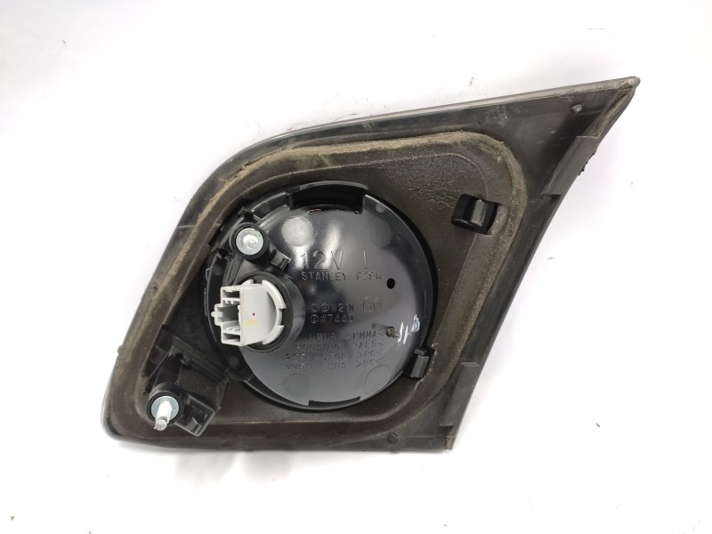 Recambio de piloto trasero izquierdo interior para mazda 3 berlina (bk) 2.0 diesel cat referencia OEM IAM BP4N513G0C  
