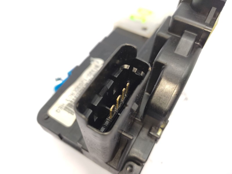 Cerradura Puerta Delantera Derecha 813201j030  - Hyundai I20 1.2 16v Cat 4