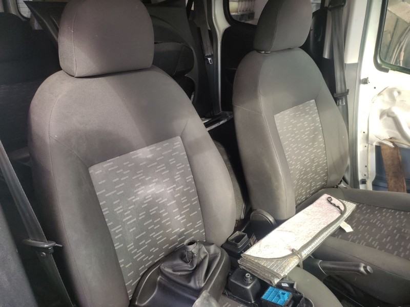 opel combo furgoneta/monovolumen (x12) del año 2012