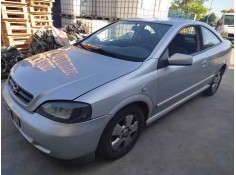 opel astra g coupé del año 2000