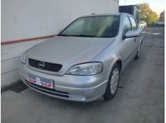 opel astra g berlina del año 2001