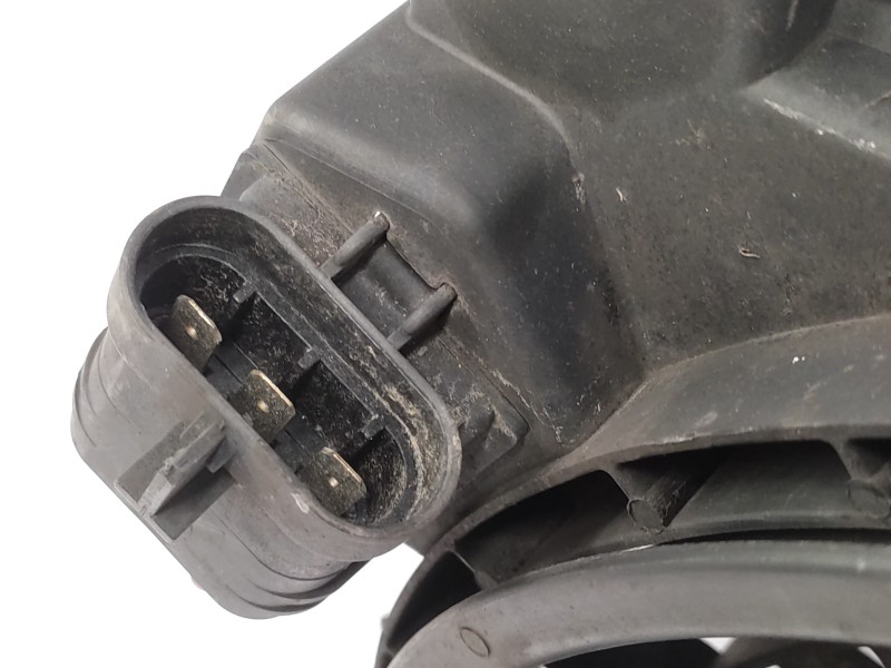 Recambio de electroventilador para opel zafira b enjoy referencia OEM IAM 13147279 0130303302 24467444