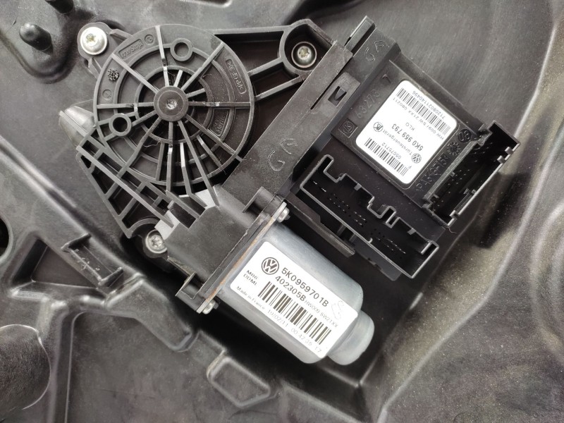 Elevalunas Delantero Izquierdo 5k0837461b  - Volkswagen Golf Vi (5k1) 1.6 Tdi 3