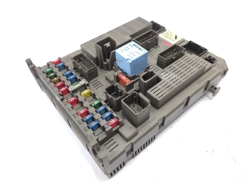 Caja Reles / Fusibles 9641257980 S110500002e - Citroën C5 Berlina 2.0 16v Sx Automático 2
